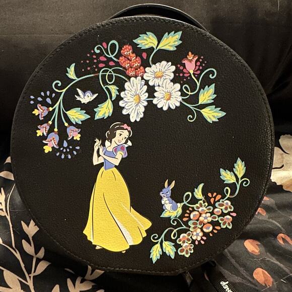 Disney Vera Bradley Snow White Cosmetic Case Retired - Picture 1 of 7